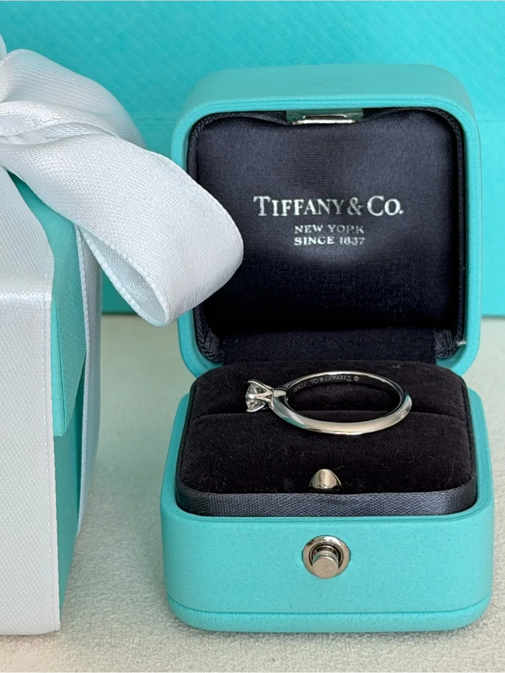 Tiffany & Co. Solitaire Engagement Ring Platinum .40CT Diamond F VS1 Sz 6 $4,510